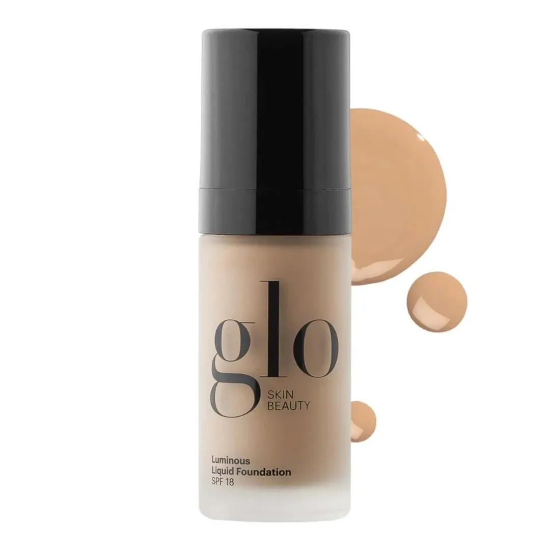 Luminous Liquid Foundation SPF 18 (Almond)