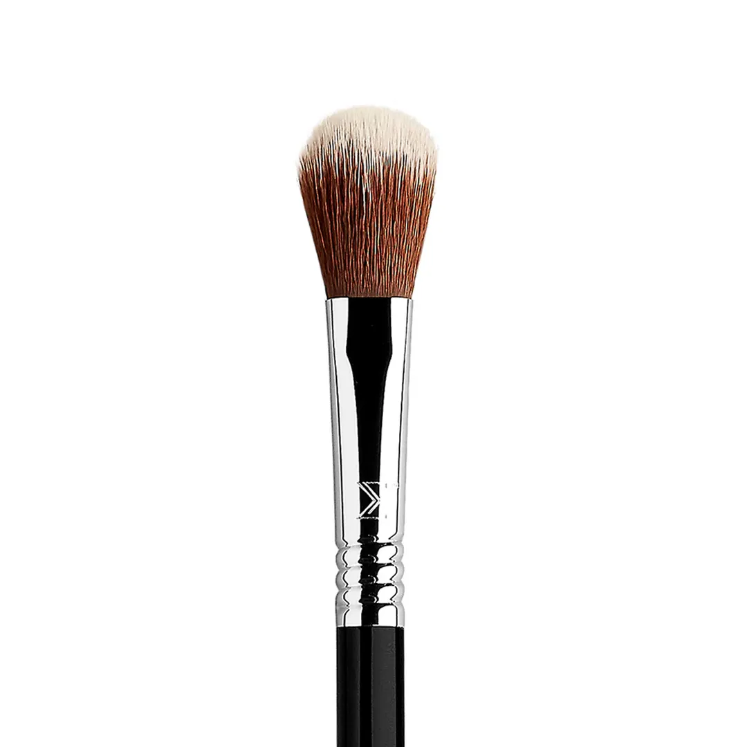 F03 High Cheekbone Highlighter™ Brush